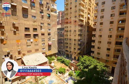 Apartment - 2 Bedrooms - 1 Bathroom for sale in Bolkly - Hay Sharq - Alexandria