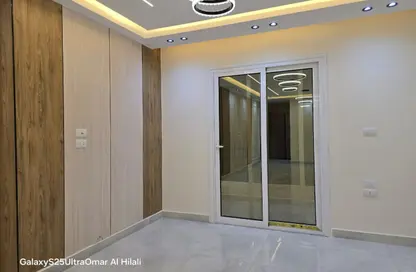 شقة - 3 غرف نوم - 2 حمامات للبيع في البوابة الثالثة - منقرع - حدائق الاهرام - الجيزة