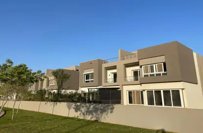 Townhouse - 4 Bedrooms - 4 Bathrooms for sale in Etapa - Sheikh Zayed Compounds - Sheikh Zayed City - Giza