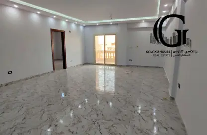 شقة - 3 غرف نوم - 2 حمامات للبيع في المجاورة الثالثة - المنطقة الثالثة - مدينة الشروق - القاهرة