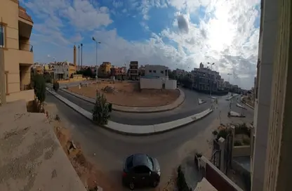 Apartment - 3 Bedrooms - 3 Bathrooms for sale in 4th Neighborhood - 2nd District East - Shorouk City - Cairo