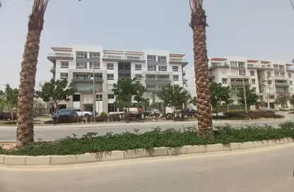 Apartment - Studio - 2 Bathrooms for sale in Hyde Park - 5th Settlement Compounds - The 5th Settlement - New Cairo City - Cairo