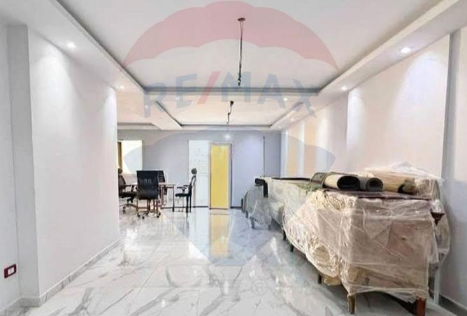 7945371 - Property Image 2
