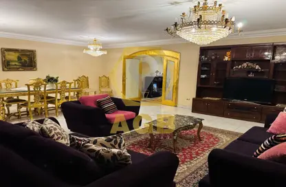 شقة - 3 غرف نوم - 3 حمامات للبيع في الدقي - الجيزة