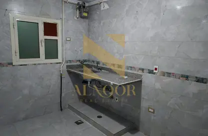 شقة - 3 غرف نوم - 1 حمام للايجار في شارع 13 - الحي الثالث عشر - الشيخ زايد - الجيزة