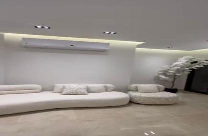 Apartment - 3 Bedrooms - 3 Bathrooms for rent in Fifth Square - The 5th Settlement - New Cairo City - Cairo