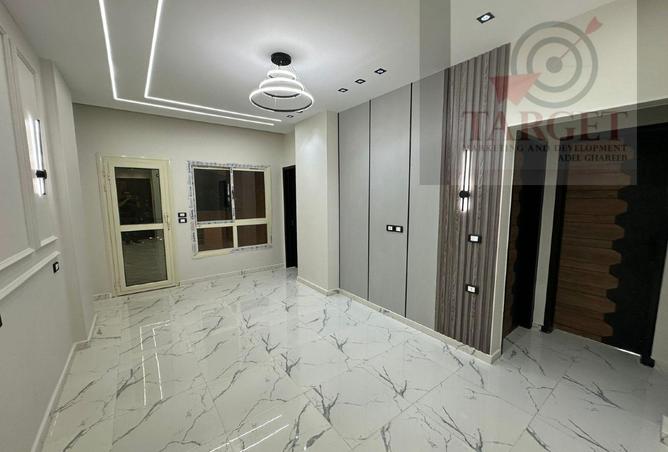 8035709 - Property Image 2