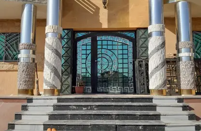 Villa - 6 Bedrooms - 4 Bathrooms for sale in El Motamayez District - Badr City - Cairo