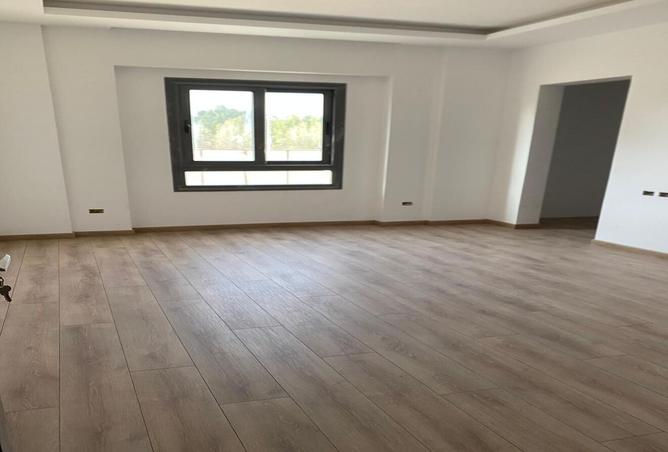 8311470 - Property Main Image