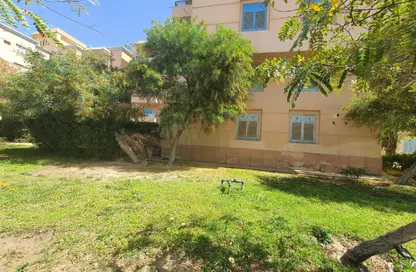 Apartment - 3 Bedrooms - 2 Bathrooms for sale in Al Bostan - Al Wahat Road - 6 October City - Giza