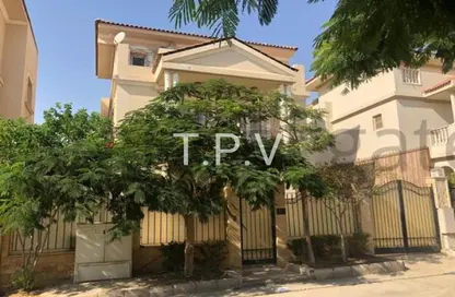 Villa - 5 Bedrooms - 6 Bathrooms for sale in Maxim - The 1st Settlement - New Cairo City - Cairo
