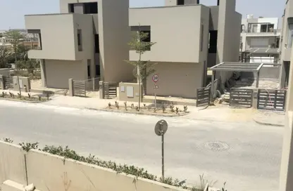 Villa - 4 Bedrooms - 5 Bathrooms for sale in The Crown - Cairo Alexandria Desert Road - 6 October City - Giza