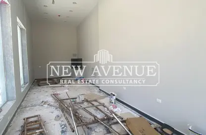 Shop - Studio - 2 Bathrooms for sale in Concord Plaza - South Investors Area - New Cairo City - Cairo