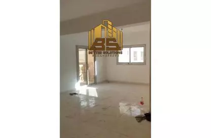 شقة - 3 غرف نوم - 1 حمام للبيع في شارع الجامعة - الحي التاسع - مدينة العبور - القليوبية