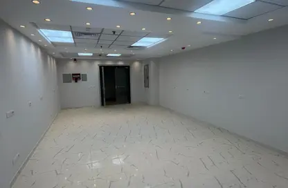 Office Space - Studio - 1 Bathroom for rent in Hyde Park Business District Mall - South Teseen St. - The 5th Settlement - New Cairo City - Cairo