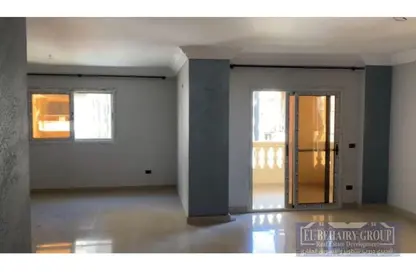 Apartment - 3 Bedrooms - 2 Bathrooms for sale in Nasr City - Cairo