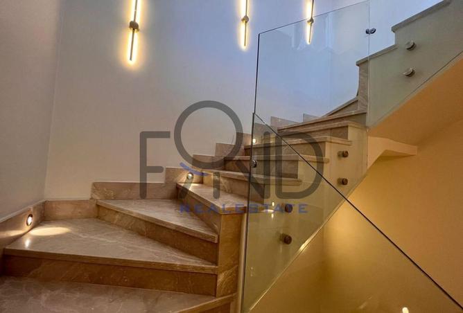 8372305 - Property Image 2