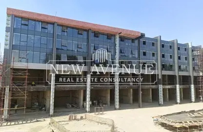 Office Space - Studio - 2 Bathrooms for sale in Three Sixty - 5th Settlement Compounds - The 5th Settlement - New Cairo City - Cairo Office Space - Studio - 2 Bathrooms for sale in Three Sixty - 5th Settlement Compounds - The 5th Settlement - New Cairo City - Cairo