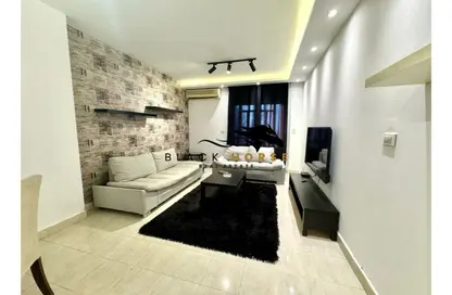 Apartment - 2 Bedrooms - 1 Bathroom for rent in El Rehab Extension - Al Rehab - New Cairo City - Cairo