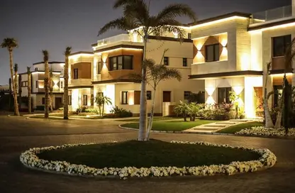 Villa - 5 Bedrooms - 5 Bathrooms for sale in Azzar - 5th Settlement Compounds - The 5th Settlement - New Cairo City - Cairo