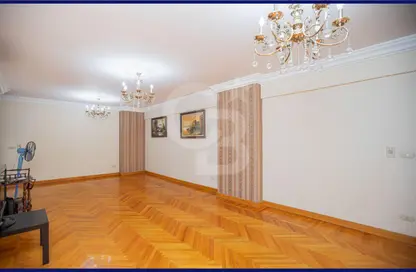 Apartment - 3 Bedrooms - 2 Bathrooms for sale in Albert Al Awal St. - Smouha - Hay Sharq - Alexandria