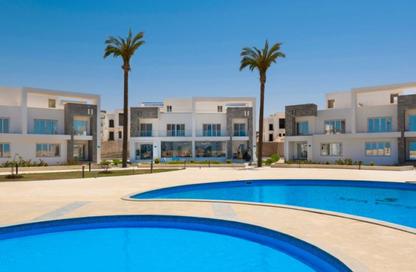 Chalet - 2 Bedrooms - 2 Bathrooms for sale in Sea View - Ras Al Hekma - North Coast