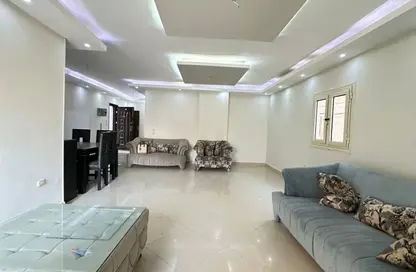Apartment - 3 Bedrooms - 2 Bathrooms for rent in Zahraa El Maadi - Hay El Maadi - Cairo