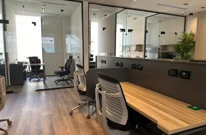 مساحات مكتبية - استوديو - 4 حمامات للبيع في شارع التسعين الجنوبي - التجمع الخامس - مدينة القاهرة الجديدة - القاهرة