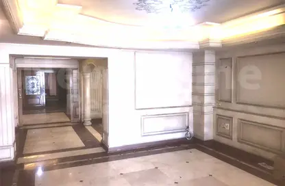 Apartment - 3 Bedrooms - 3 Bathrooms for sale in Mohamed Fawzy Moaz St. - Smouha - Hay Sharq - Alexandria