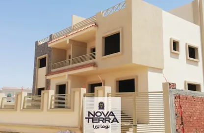 Twin House - 7+ Bedrooms - 6 Bathrooms for sale in Al Bostan St. - 9th District - Sheikh Zayed City - Giza Twin House - 7+ Bedrooms - 6 Bathrooms for sale in Al Bostan St. - 9th District - Sheikh Zayed City - Giza