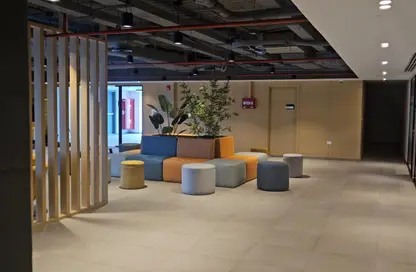 مساحات مكتبية - استوديو - 2 حمامات للايجار في كابيتال بيزنس بارك - محور 26 يوليو - الشيخ زايد - الجيزة
