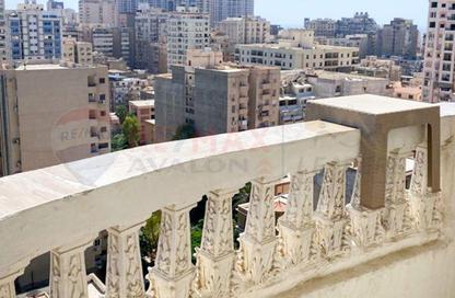 شقة - 3 غرف نوم - 1 حمام للبيع في شارع شعراوي - لوران - حي شرق - الاسكندرية