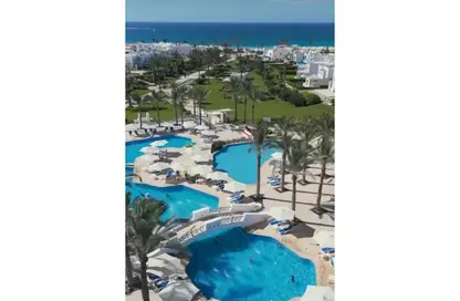 Chalet - 2 Bedrooms - 2 Bathrooms for sale in Mountain View - Ras Al Hekma - North Coast