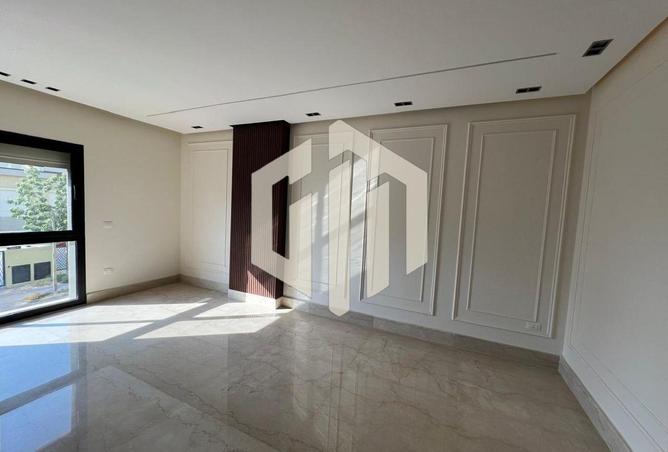 8310732 - Property Image 2