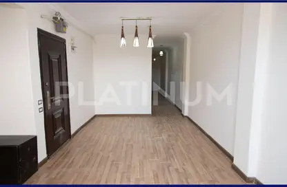 Apartment - 2 Bedrooms - 1 Bathroom for sale in Al Ekbal St. - Laurent - Hay Sharq - Alexandria