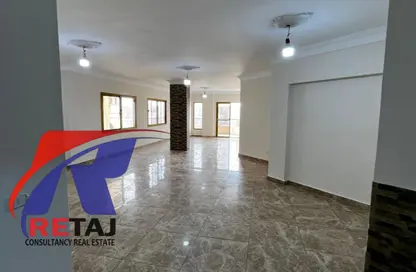 شقة - 3 غرف نوم - 2 حمامات للايجار في شارع الدكتور حسن الشريف - المنطقة الثامنة - مدينة نصر - القاهرة