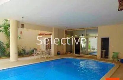 شقة - 4 غرف نوم - 5 حمامات للبيع في شرق الاكاديمية - مدينة القاهرة الجديدة - القاهرة