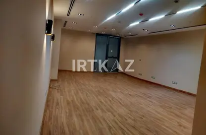 Office Space - Studio - 1 Bathroom for sale in Hyde Park Business District Mall - South Teseen St. - The 5th Settlement - New Cairo City - Cairo Office Space - Studio - 1 Bathroom for sale in Hyde Park Business District Mall - South Teseen St. - The 5th Settlement - New Cairo City - Cairo