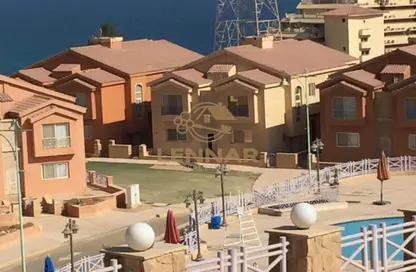 فيلا - 5 غرف نوم - 4 حمامات للبيع في العين السخنة - السويس