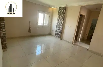 Apartment - 2 Bedrooms - 1 Bathroom for sale in District 4 - The 5th Settlement - New Cairo City - Cairo