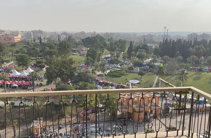 Apartment - 4 Bedrooms - 2 Bathrooms for sale in Dr Mahmoud Ibrahim St. - Al Hadiqah Al Dawliyah - 7th District - Nasr City - Cairo