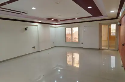 Apartment - 3 Bedrooms - 2 Bathrooms for rent in Hayati Residence - North Investors Area - New Cairo City - Cairo