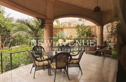 Villa - 7 Bedrooms - 5 Bathrooms for sale in Ganoob El Acadimia - New Cairo City - Cairo