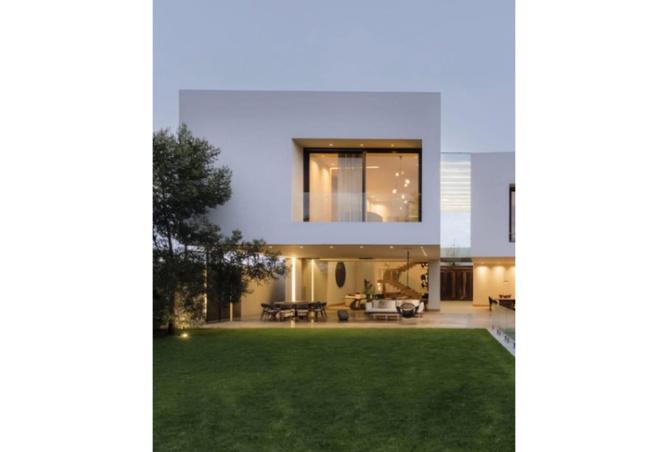 8372350 - Property Image 2