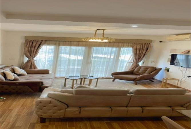 8083300 - Property Image 2