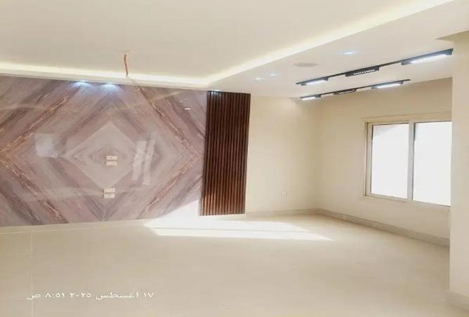 7996205 - Property Main Image