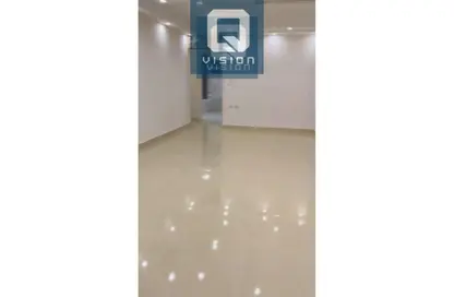 Apartment - 3 Bedrooms - 2 Bathrooms for rent in Al Gamaa Al Haditha St. - Al Hadaba Al Wosta - Mokattam - Cairo