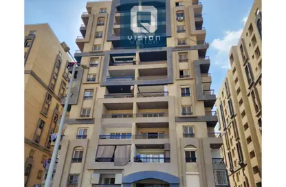 Apartment - 3 Bedrooms - 3 Bathrooms for sale in Tijan - Zahraa El Maadi - Hay El Maadi - Cairo