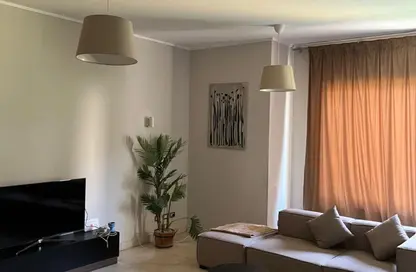 Apartment - 2 Bedrooms - 2 Bathrooms for sale in Palm Hills Village Gate - South Investors Area - New Cairo City - Cairo