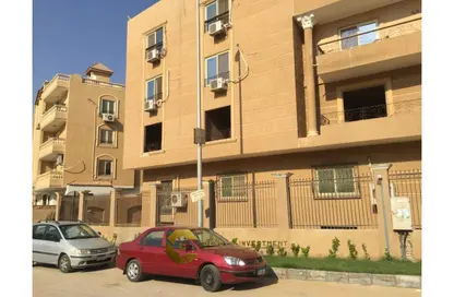 Apartment - 3 Bedrooms - 2 Bathrooms for sale in Al Bostan St. - 9th District - Sheikh Zayed City - Giza